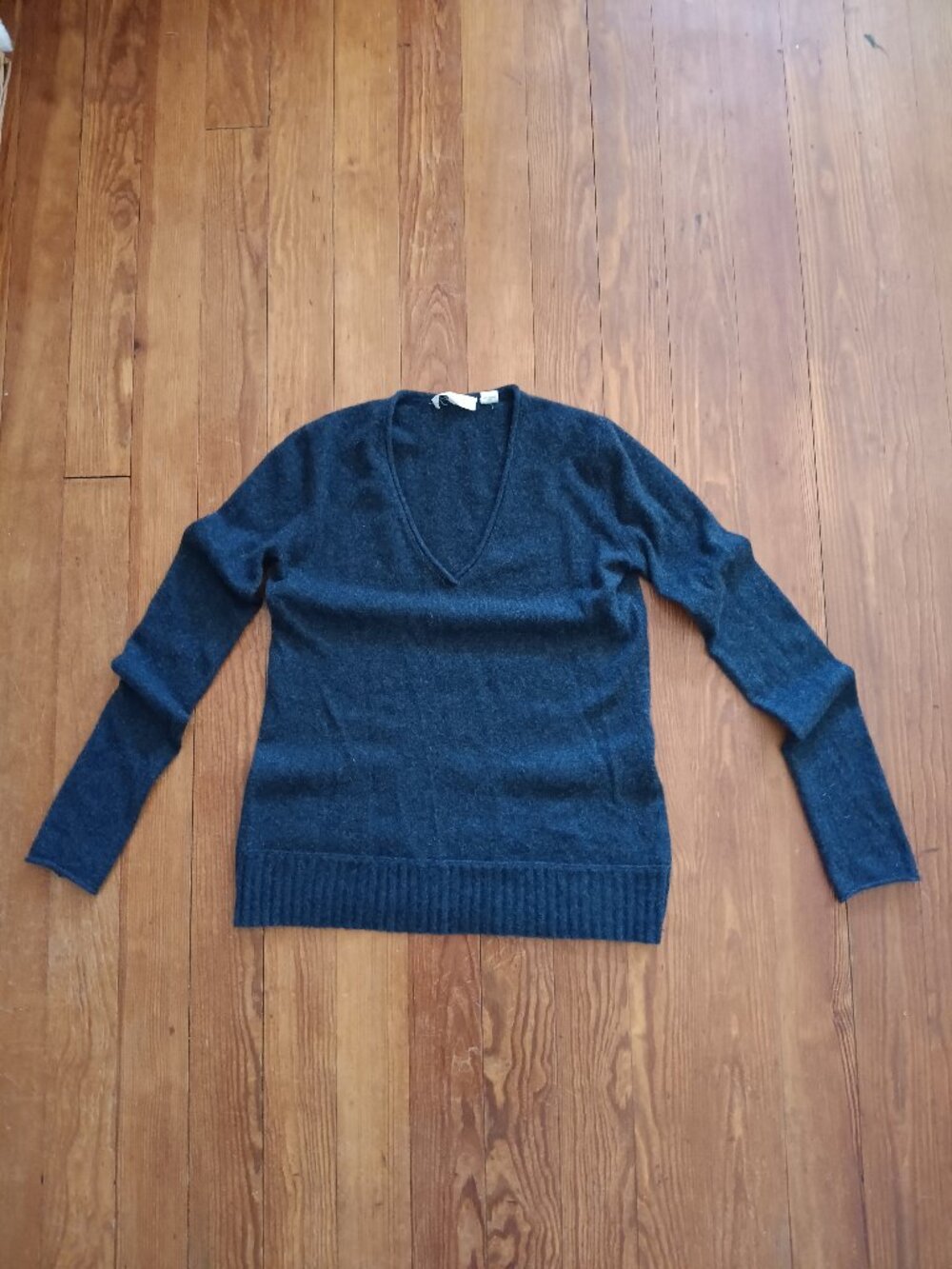 INHABITAT 100% CASHMERE V NECK SWEATER M NEUTRAL PREPPY CLASSIC QUIET LUXURY